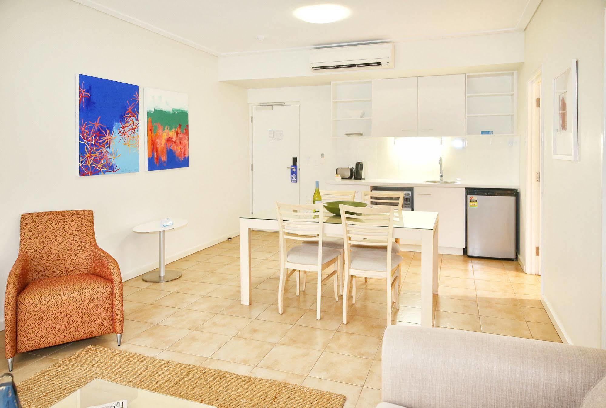 Nesuto Geraldton Aparthotel Buitenkant foto