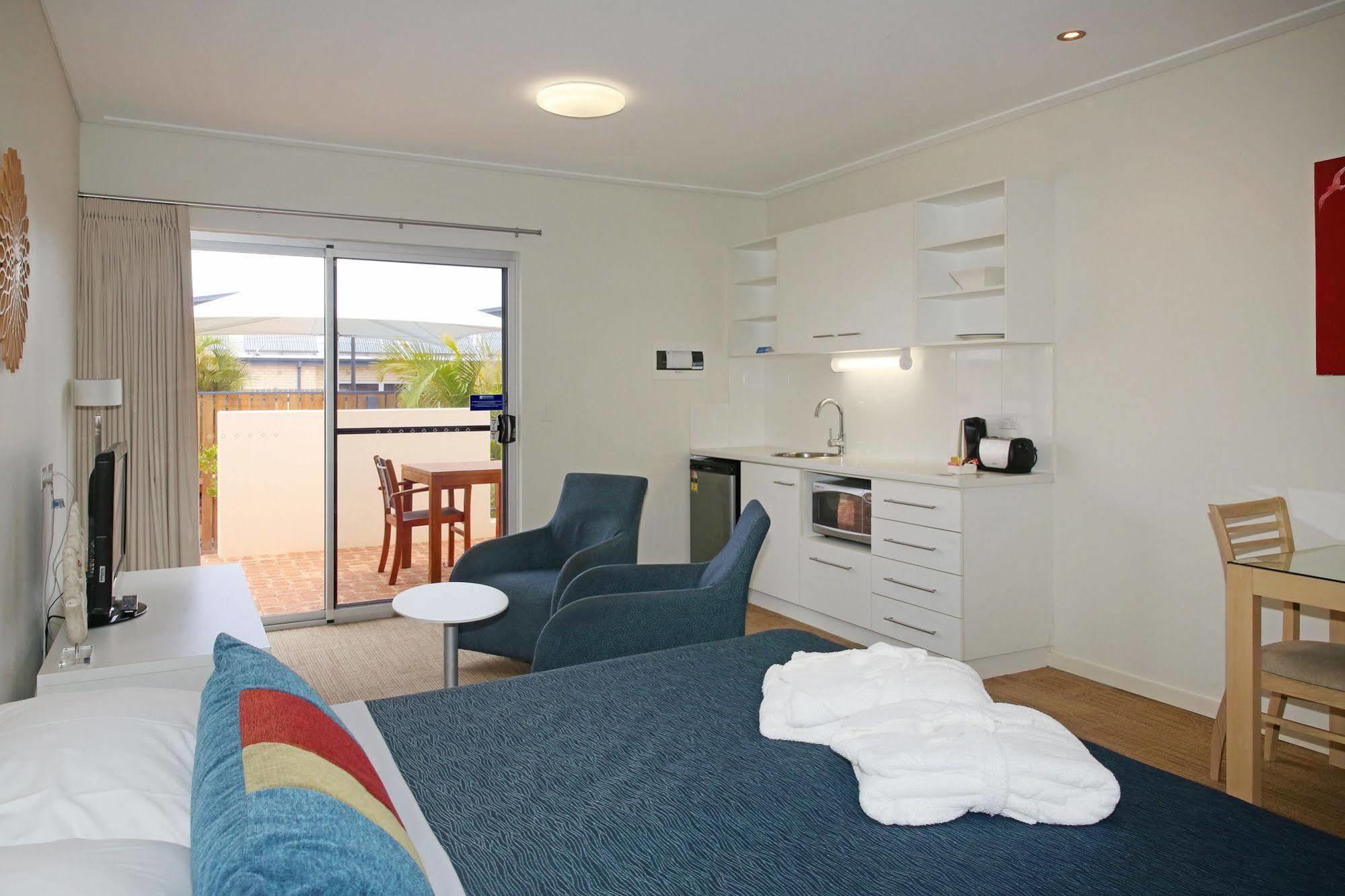 Nesuto Geraldton Aparthotel Buitenkant foto